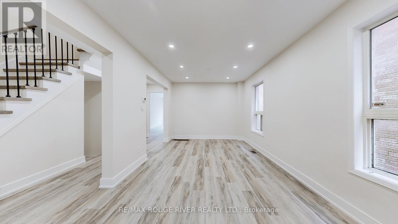 6 Hibbard Drive, Ajax, Ontario  L1Z 1J7 - Photo 9 - E12480473