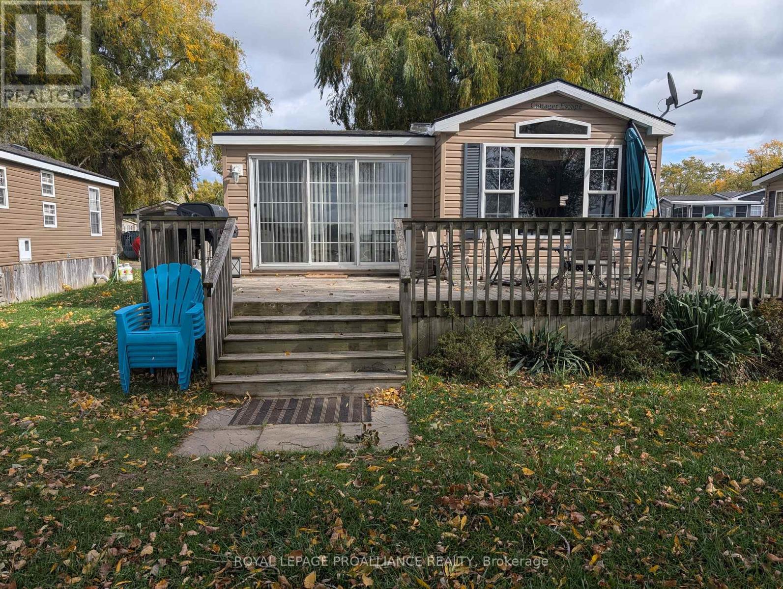 486 CTY RD 18- 7 BEACHVIEW LANE, prince edward county (athol ward), Ontario