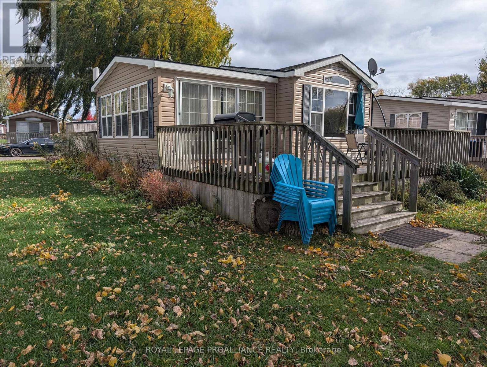 486 Cty Rd 18- 7 Beachview Lane, Prince Edward County (Athol Ward), Ontario  K0K 1P0 - Photo 2 - X12480506