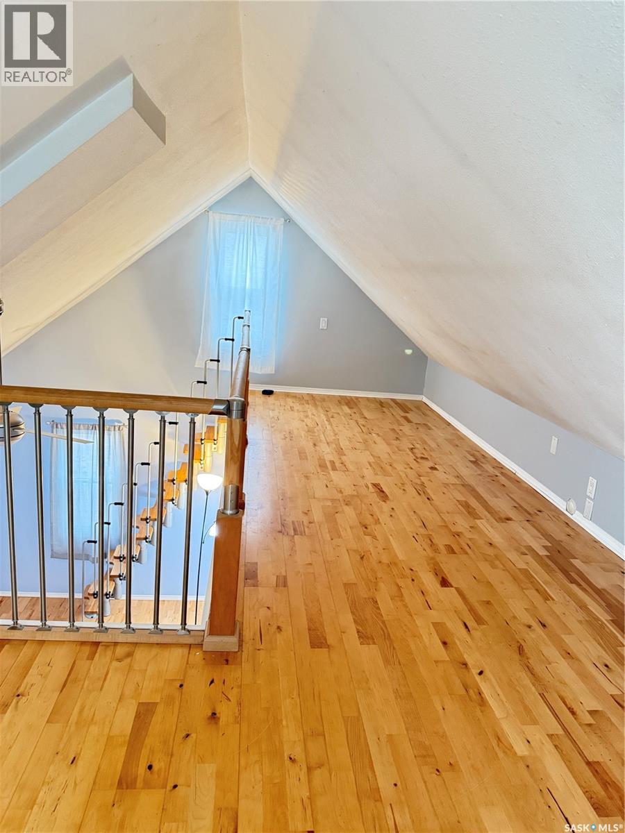 108 4th Avenue Se, Weyburn, Saskatchewan  S4H 1X6 - Photo 18 - SK003399