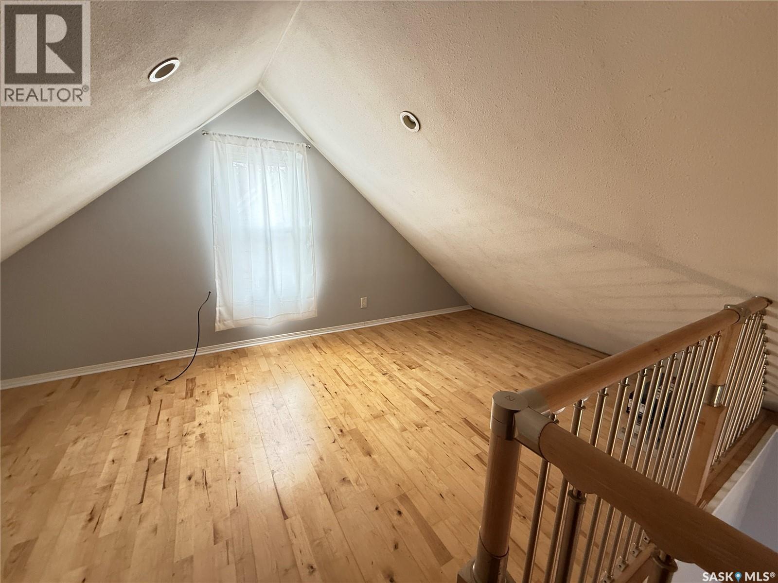 108 4th Avenue Se, Weyburn, Saskatchewan  S4H 1X6 - Photo 19 - SK003399