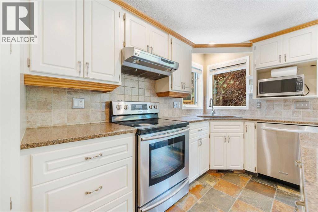 9 Valley Meadow Close Nw, Calgary, Alberta  T3B 5M1 - Photo 27 - A2250641