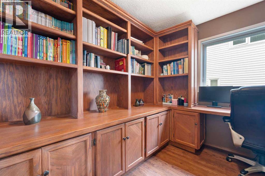 9 Valley Meadow Close Nw, Calgary, Alberta  T3B 5M1 - Photo 31 - A2250641