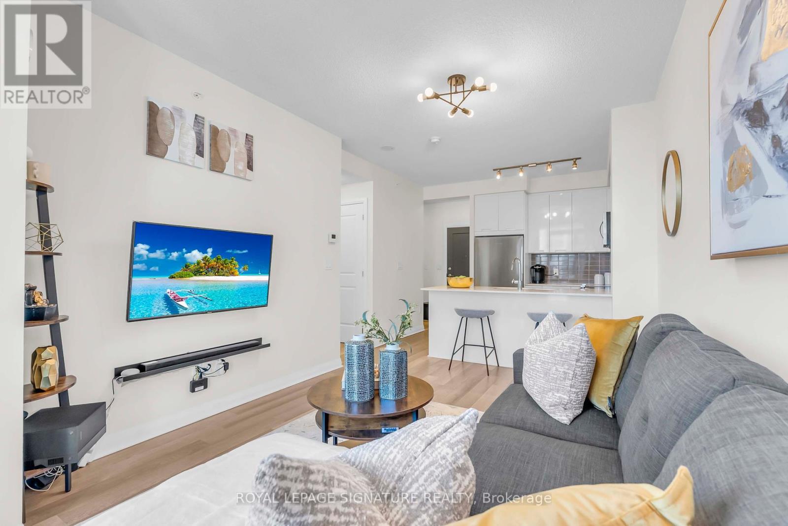 1811 - 5033 Four Springs Avenue, Mississauga, Ontario  L5R 0G6 - Photo 4 - W12454243