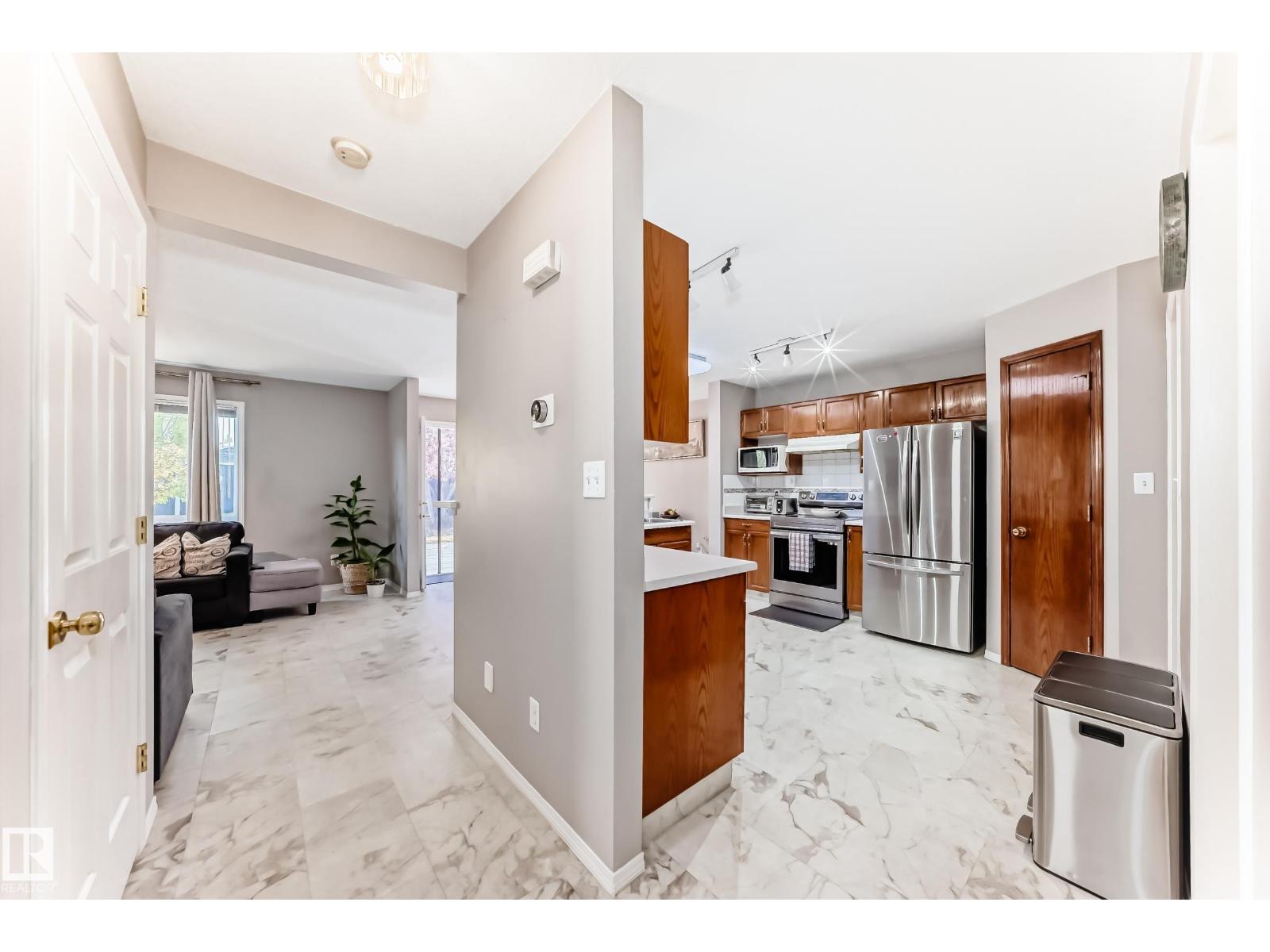 712 Balfour Cl Nw, Edmonton, Alberta  T5T 6H7 - Photo 12 - E4463364