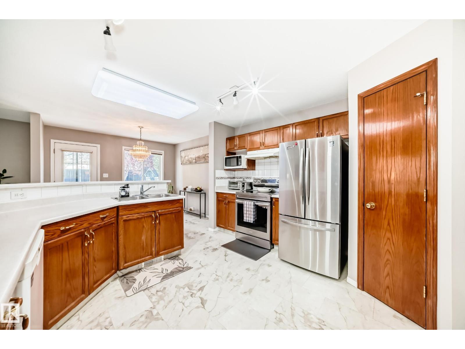 712 Balfour Cl Nw, Edmonton, Alberta  T5T 6H7 - Photo 13 - E4463364