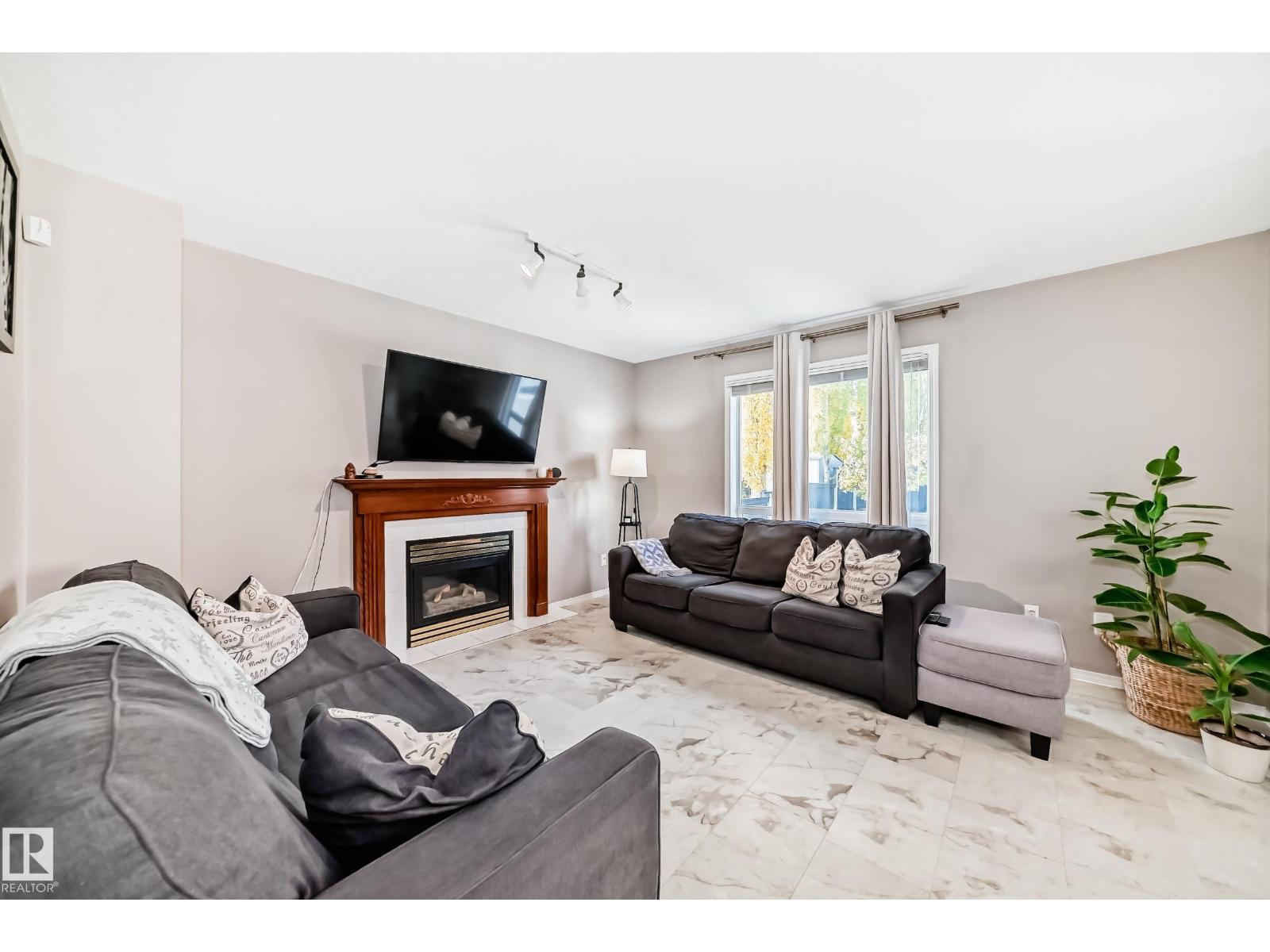712 Balfour Cl Nw, Edmonton, Alberta  T5T 6H7 - Photo 4 - E4463364