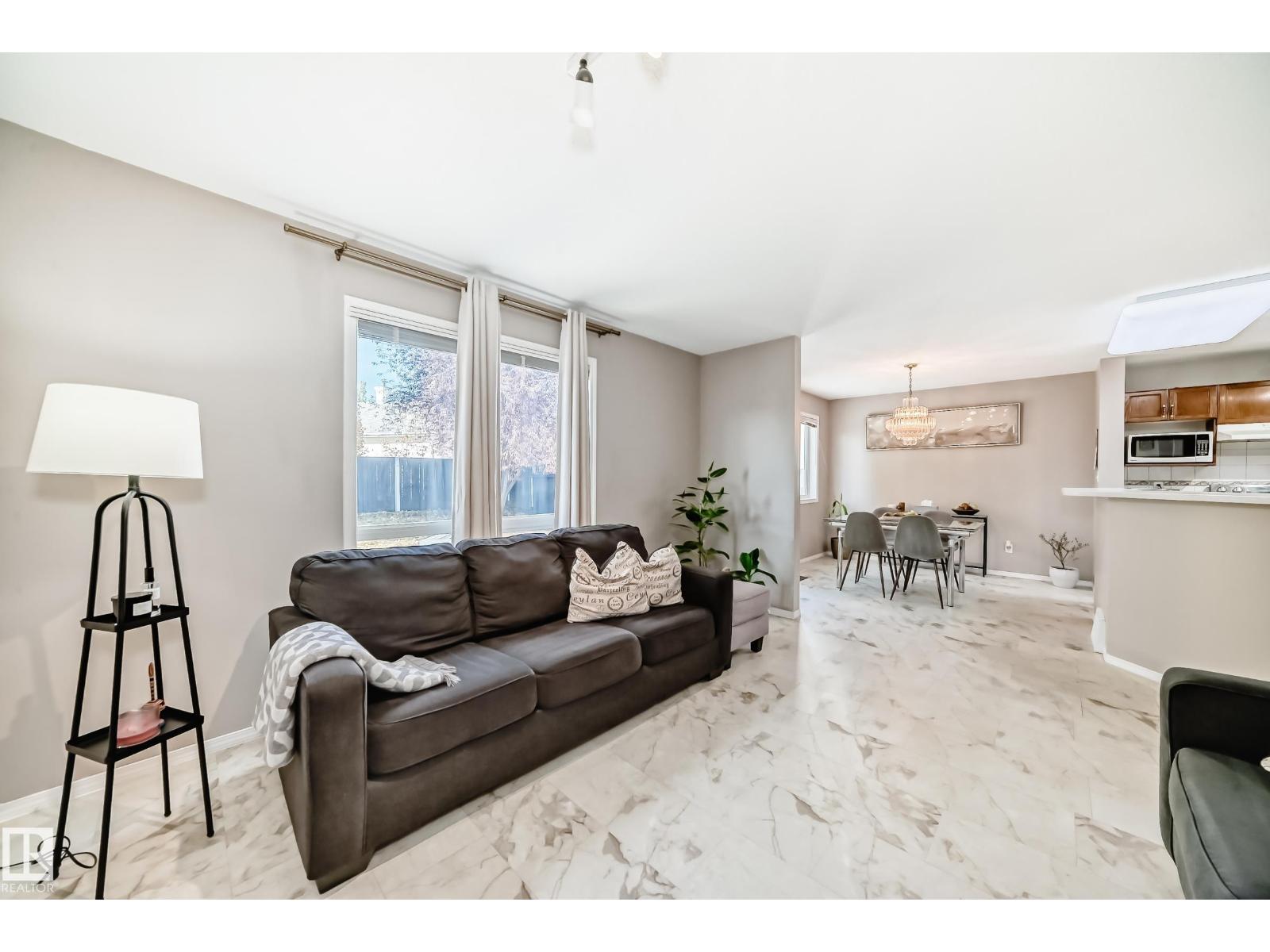 712 Balfour Cl Nw, Edmonton, Alberta  T5T 6H7 - Photo 8 - E4463364
