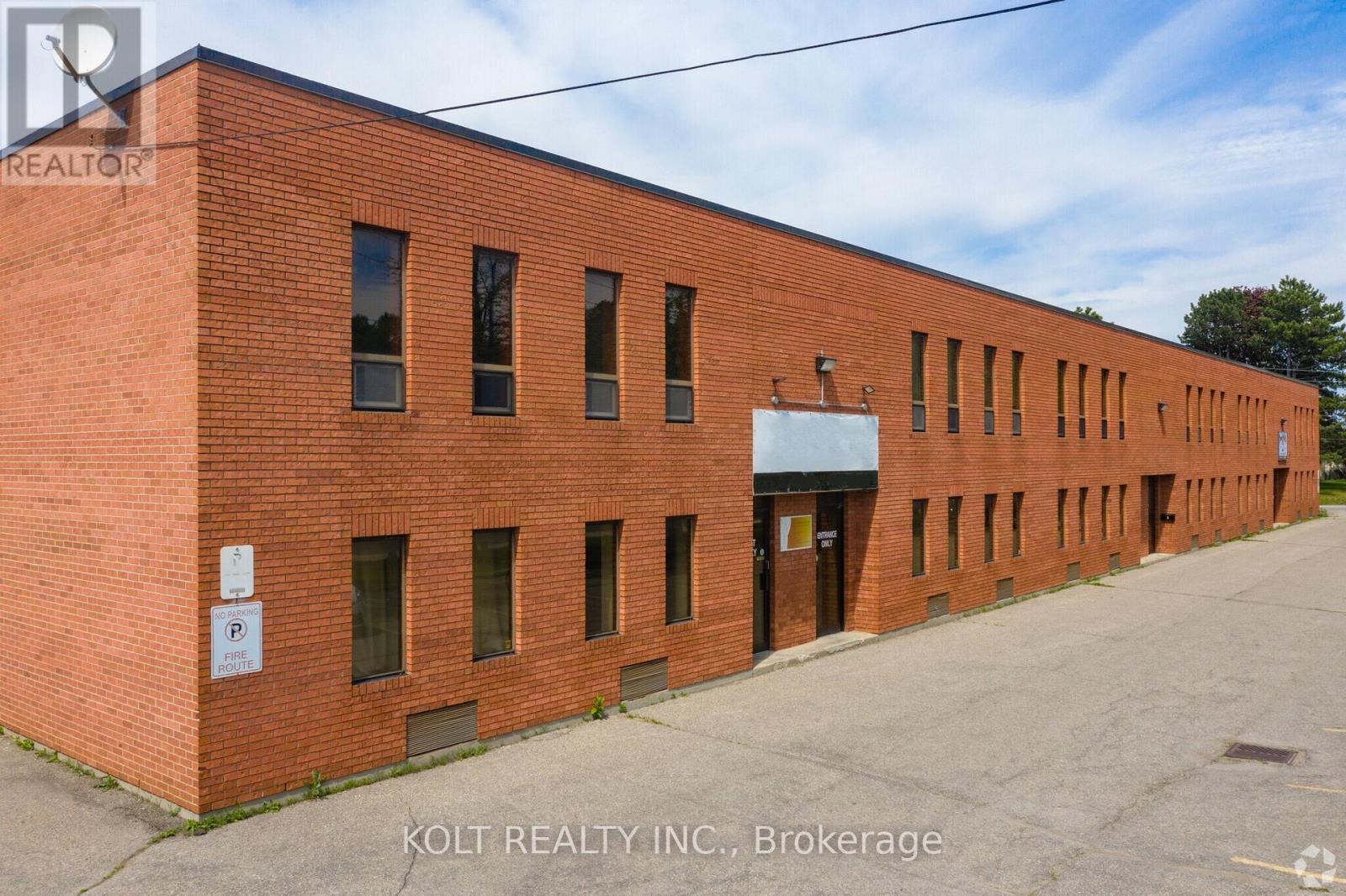 1-2 - 16 Mary Street, Aurora, Ontario  L4G 1G2 - Photo 2 - N12480420