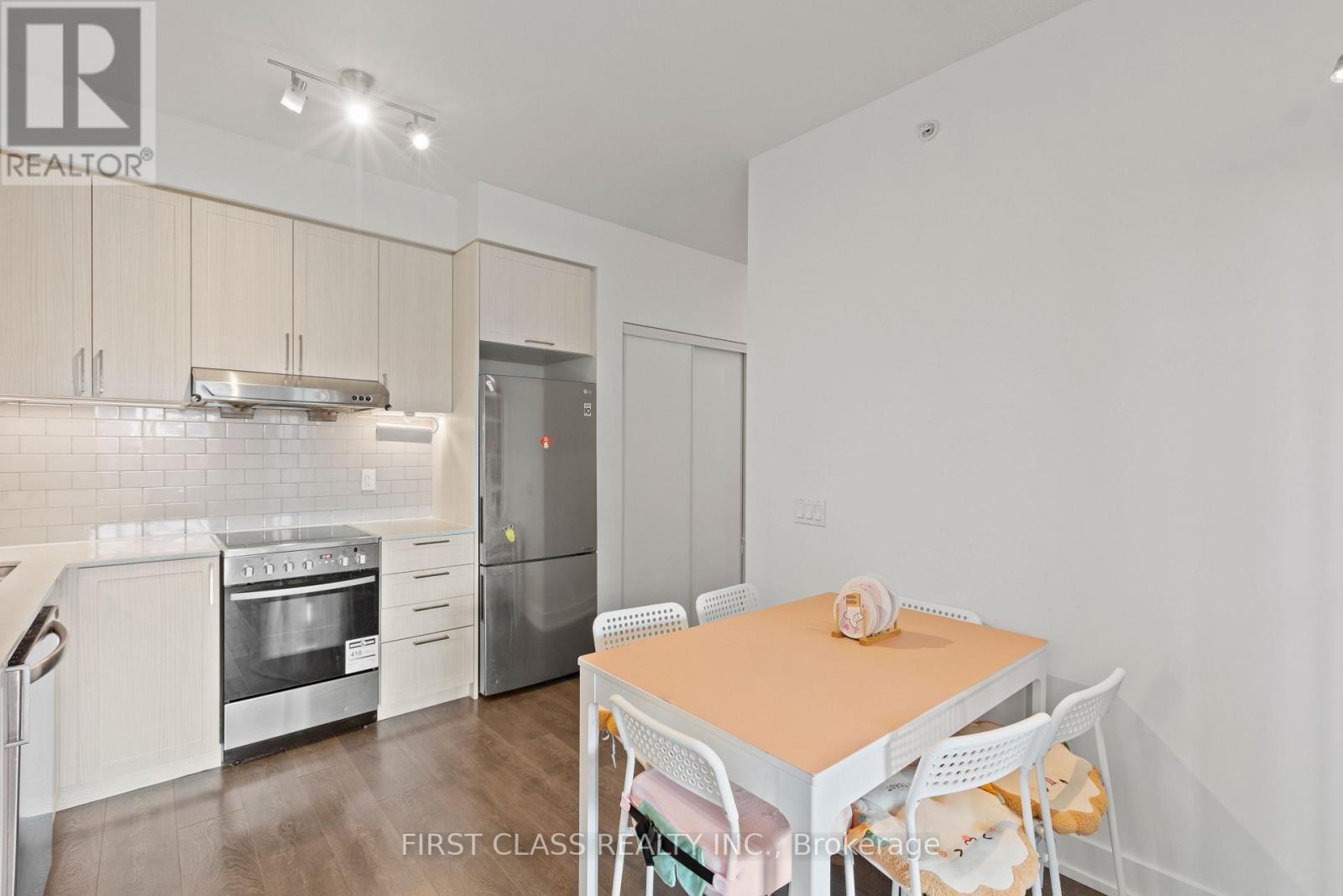 615w - 268 Buchanan Drive, Markham, Ontario  L3R 8G9 - Photo 4 - N12480440