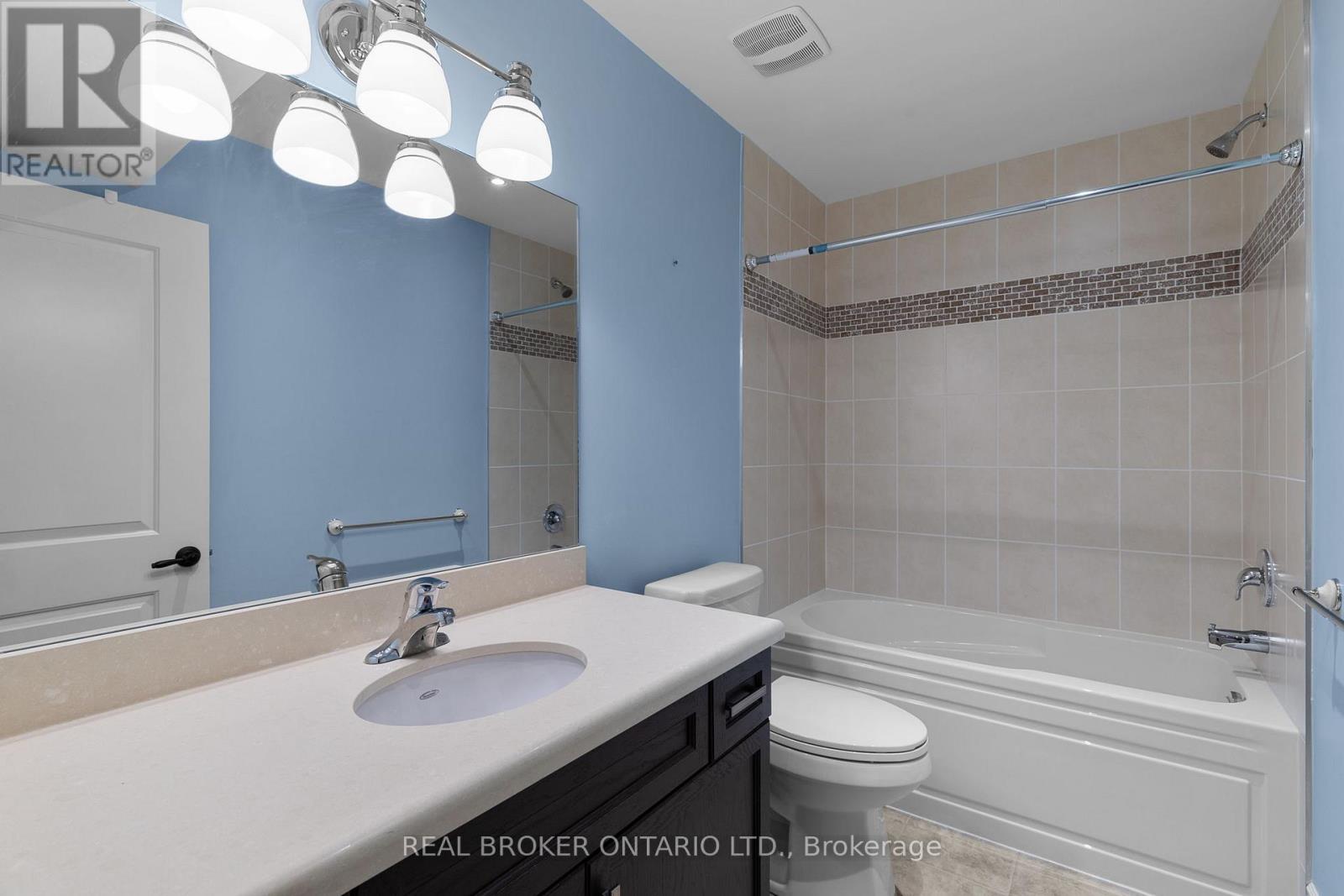 3315 Beach Club Boulevard, Severn (West Shore), Ontario  L3V 0E1 - Photo 26 - S12480460