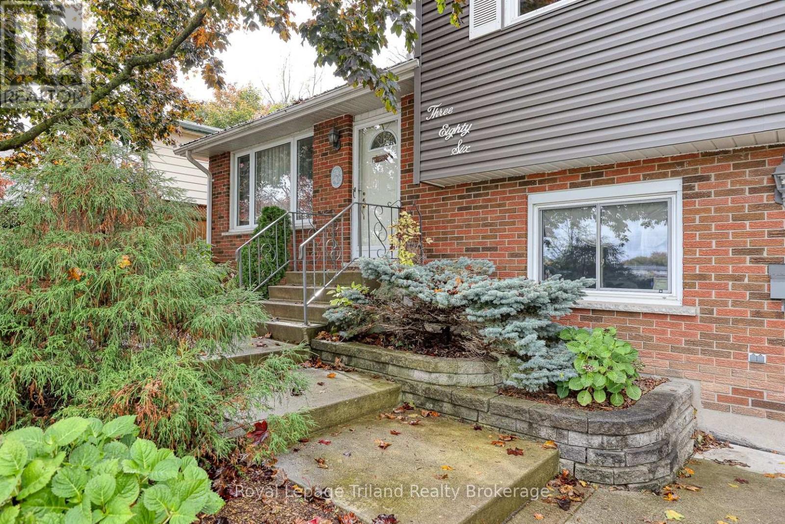 386 Sales Drive, Woodstock, Ontario  N4S 8K3 - Photo 3 - X12480521