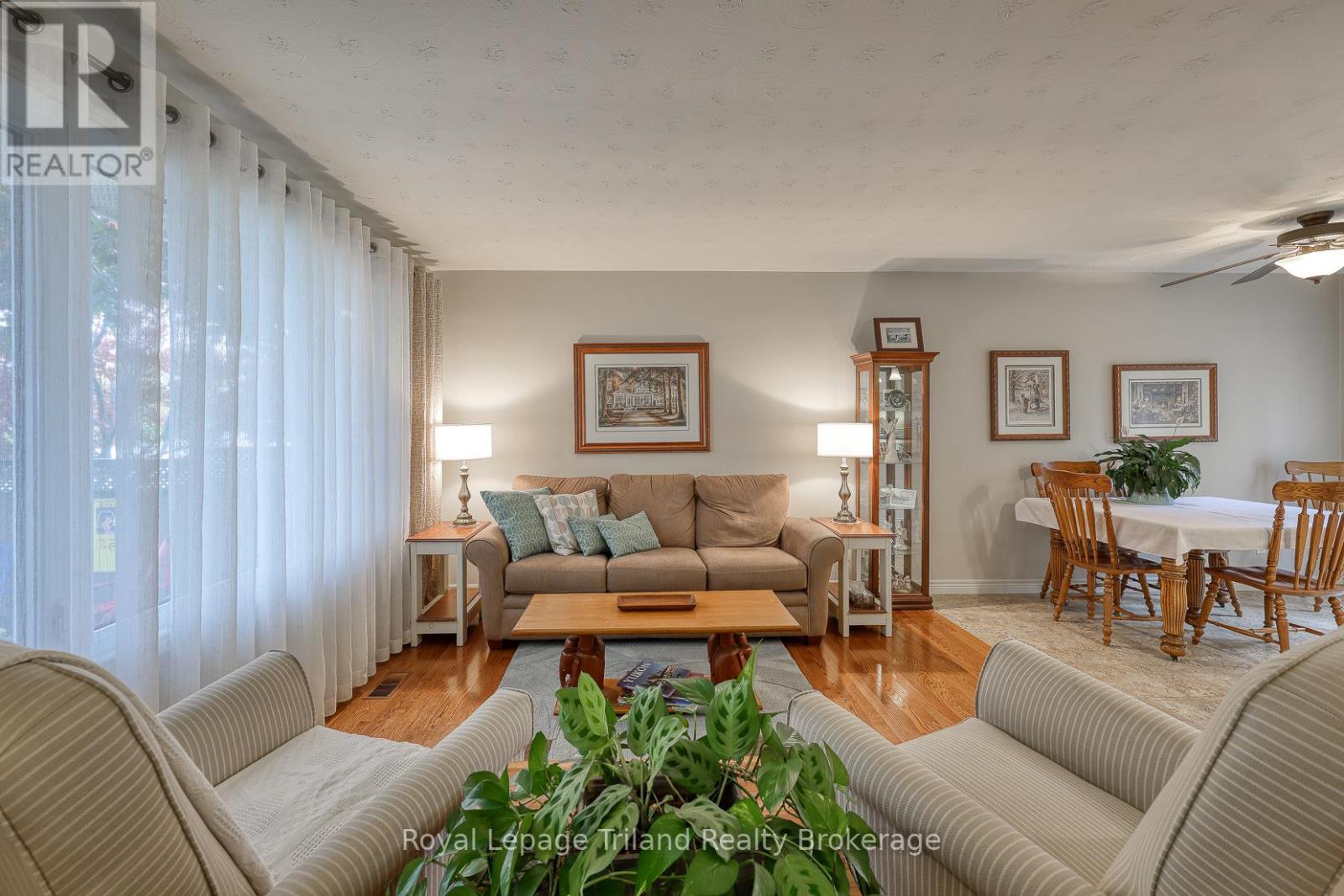 386 Sales Drive, Woodstock, Ontario  N4S 8K3 - Photo 5 - X12480521