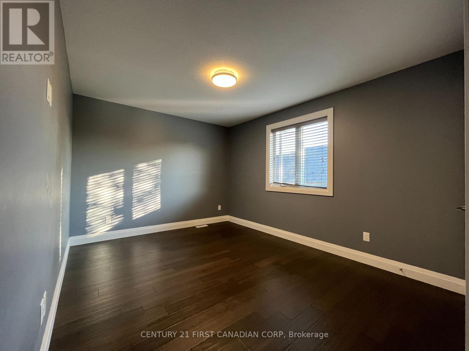 33 - 41 Earlscourt Terrace, Middlesex Centre, Ontario  N0L 1R0 - Photo 26 - X12394458