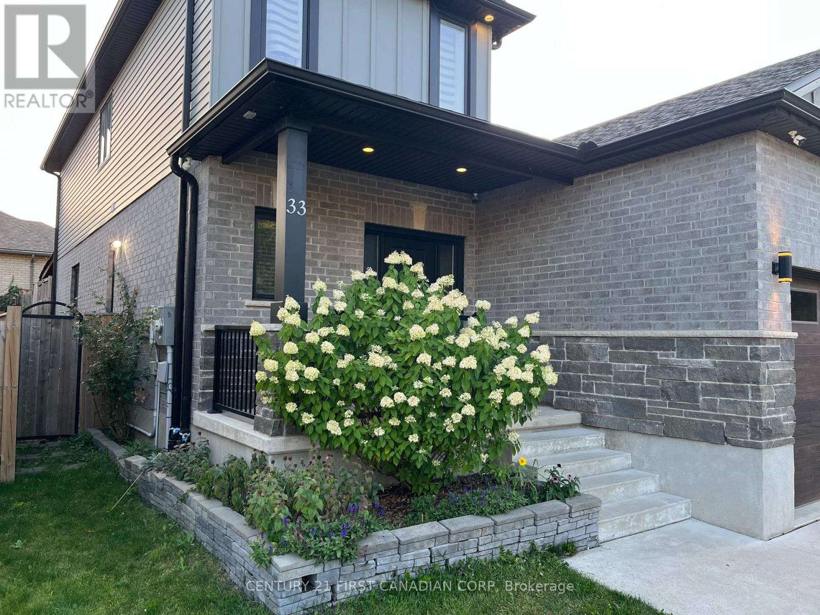 33 - 41 Earlscourt Terrace, Middlesex Centre, Ontario  N0L 1R0 - Photo 4 - X12394458