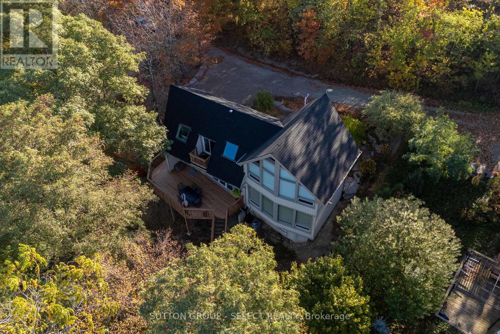 5284 Cliff Road, Lambton Shores, Ontario  N0N 1J7 - Photo 45 - X12480601