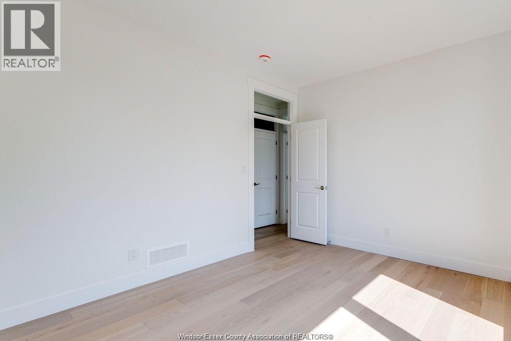 418 County Rd 34, Kingsville, Ontario  N8H 3V6 - Photo 11 - 25027098