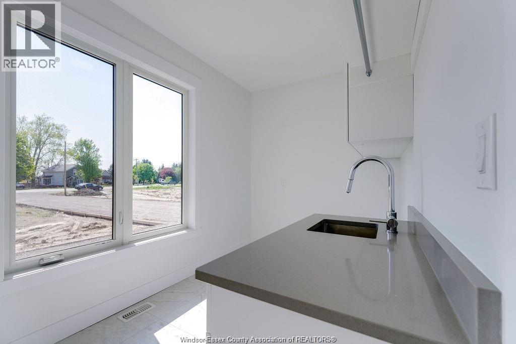 418 County Rd 34, Kingsville, Ontario  N8H 3V6 - Photo 17 - 25027098