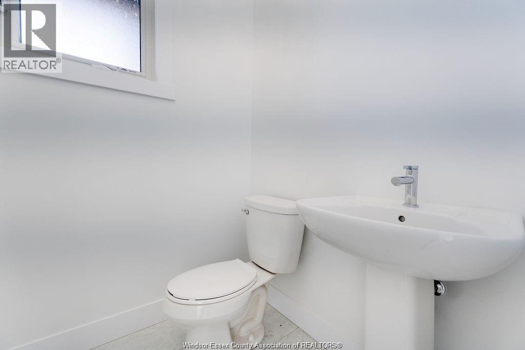 418 County Rd 34, Kingsville, Ontario  N8H 3V6 - Photo 23 - 25027098