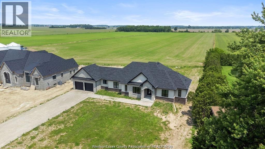 418 County Rd 34, Kingsville, Ontario  N8H 3V6 - Photo 35 - 25027098
