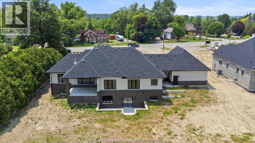 418 County Rd 34, Kingsville, Ontario  N8H 3V6 - Photo 38 - 25027098