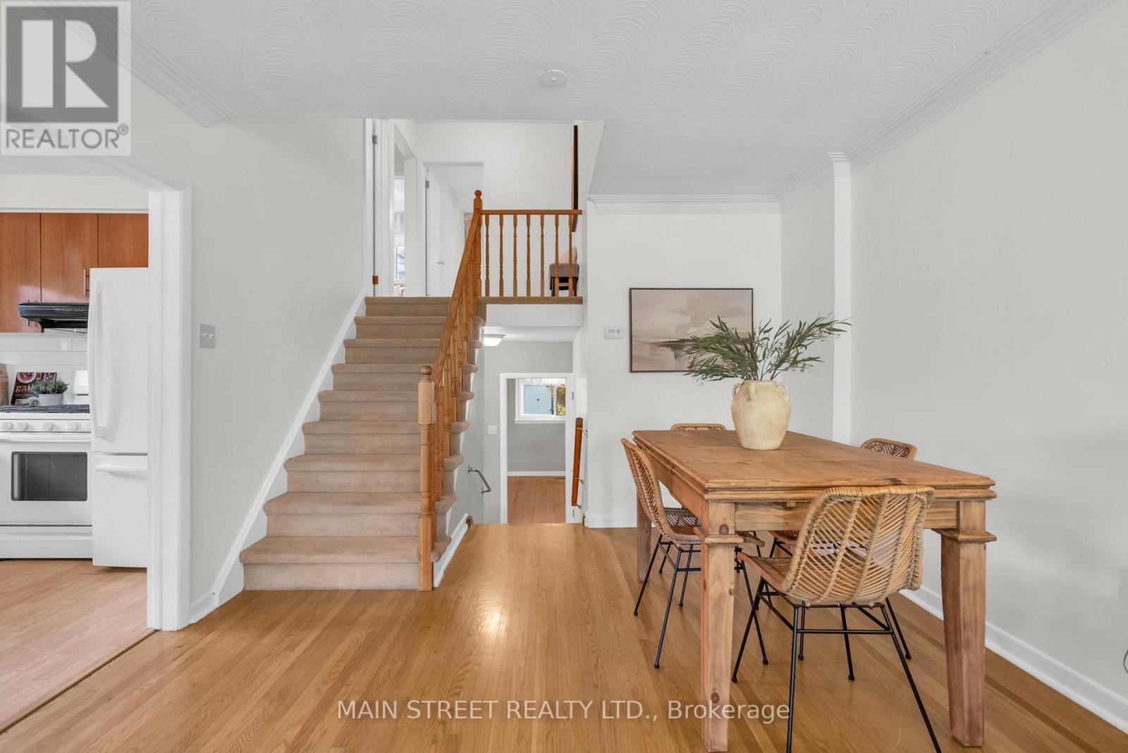 47 Graystone Gardens, Toronto, Ontario  M8Z 3C2 - Photo 11 - W12480427