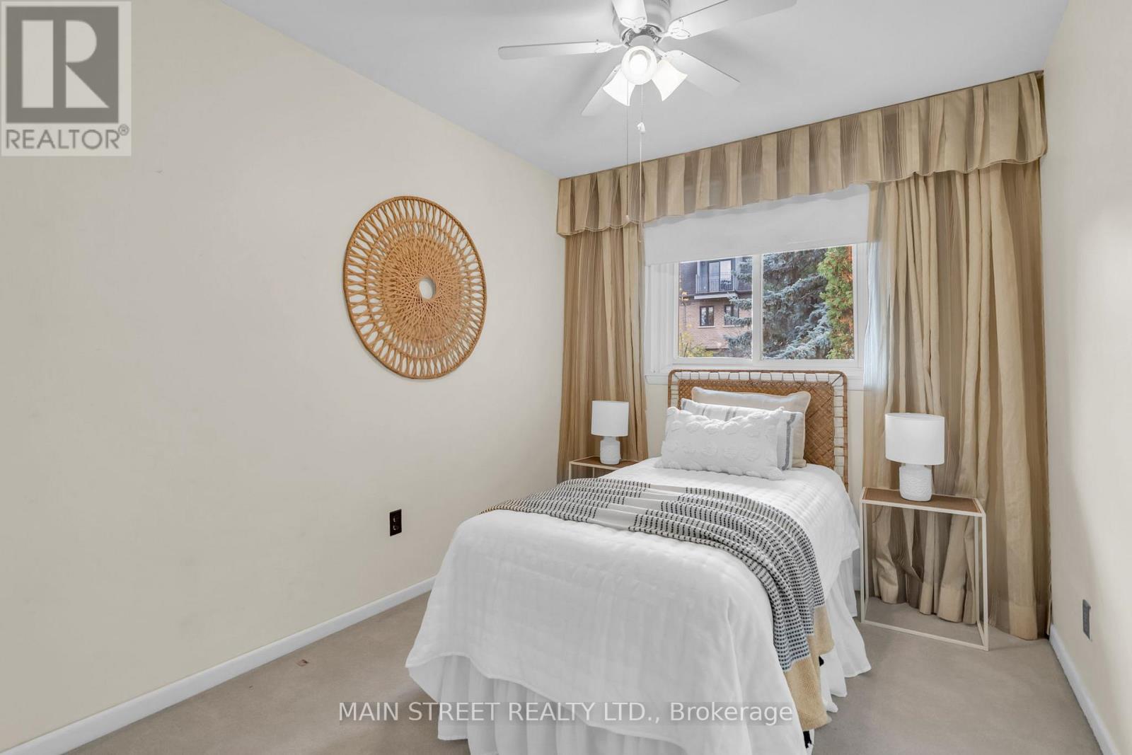 47 Graystone Gardens, Toronto, Ontario  M8Z 3C2 - Photo 16 - W12480427