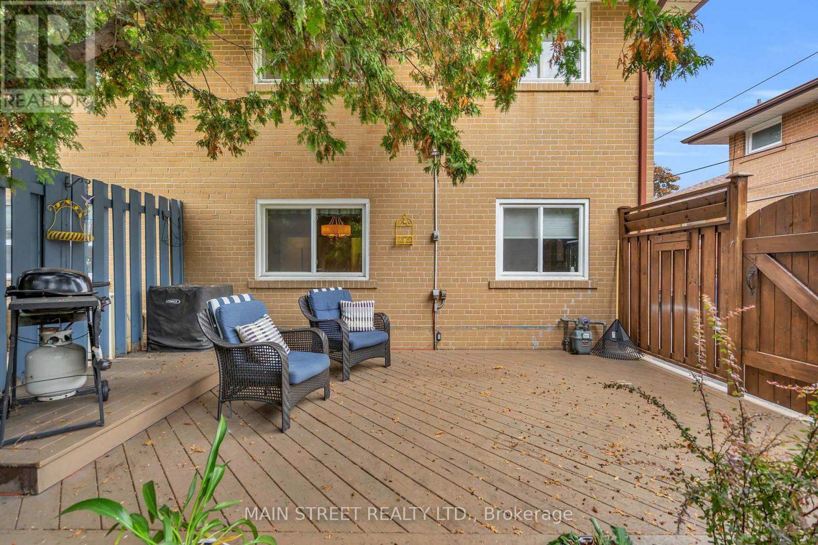47 Graystone Gardens, Toronto, Ontario  M8Z 3C2 - Photo 27 - W12480427