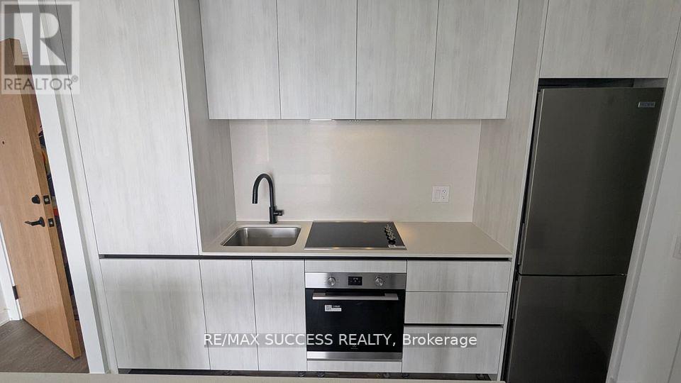2308 - 2495 Eglinton Avenue W, Mississauga, Ontario  L5M 2V8 - Photo 10 - W12480459