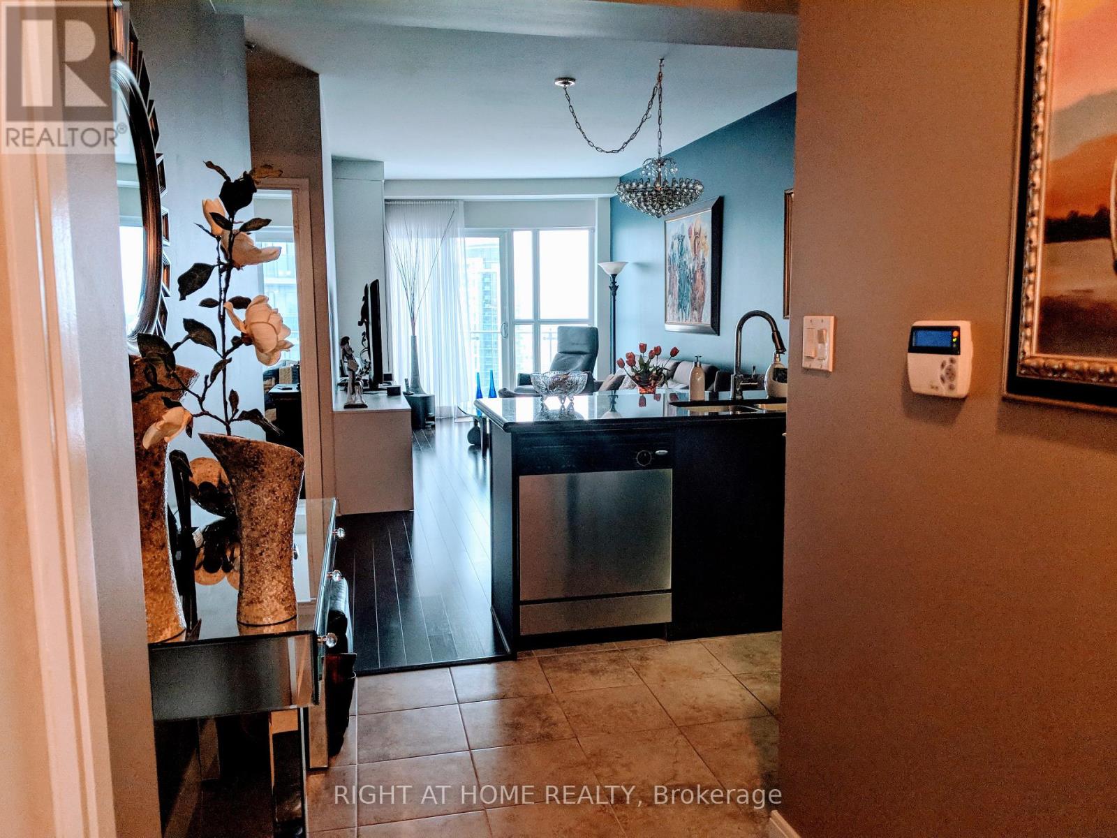 2905 - 50 Absolute Avenue, Mississauga, Ontario  L4Z 0A8 - Photo 4 - W12480479