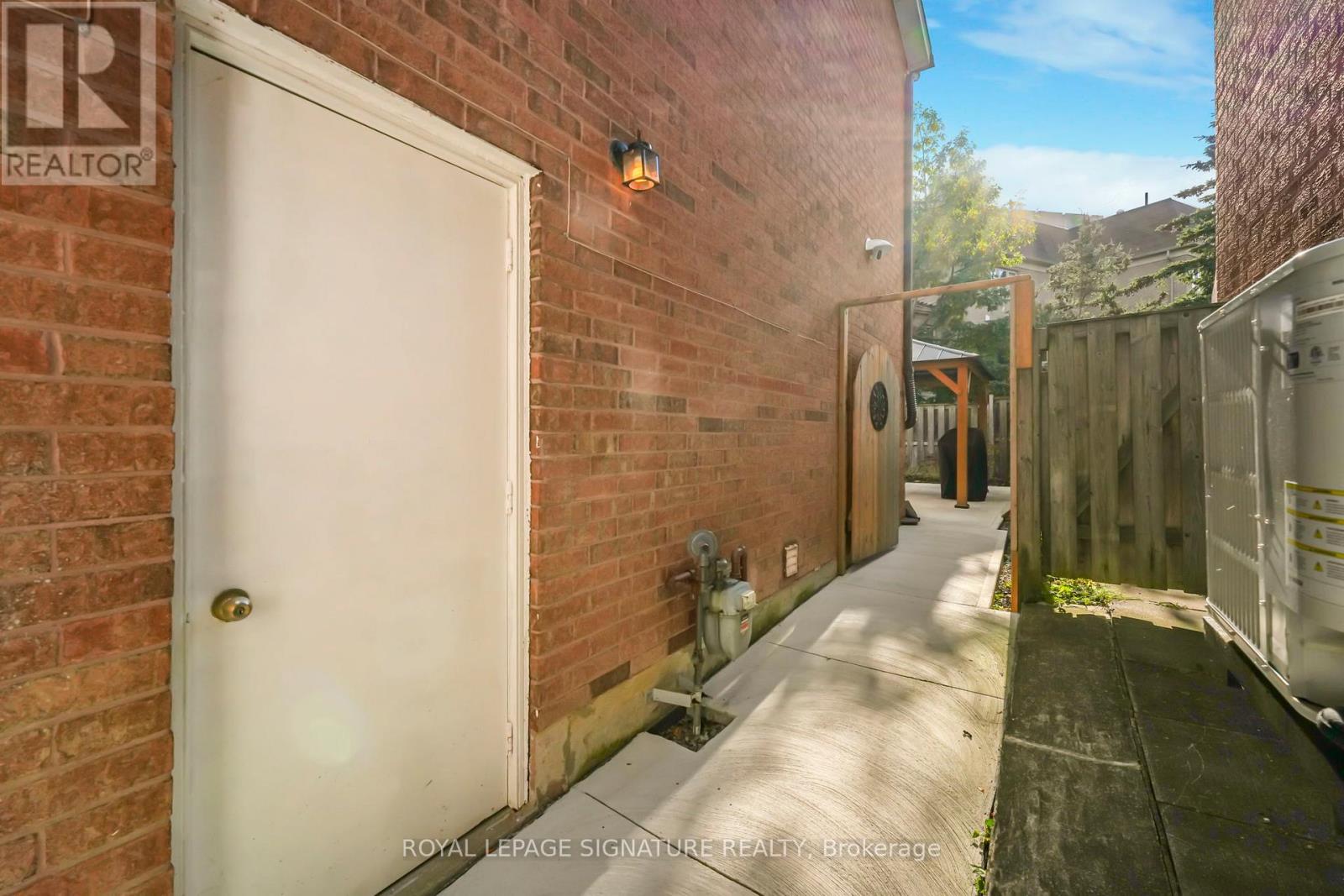 4100 Bishopstoke Lane, Mississauga, Ontario  L4Z 1M5 - Photo 48 - W12480480