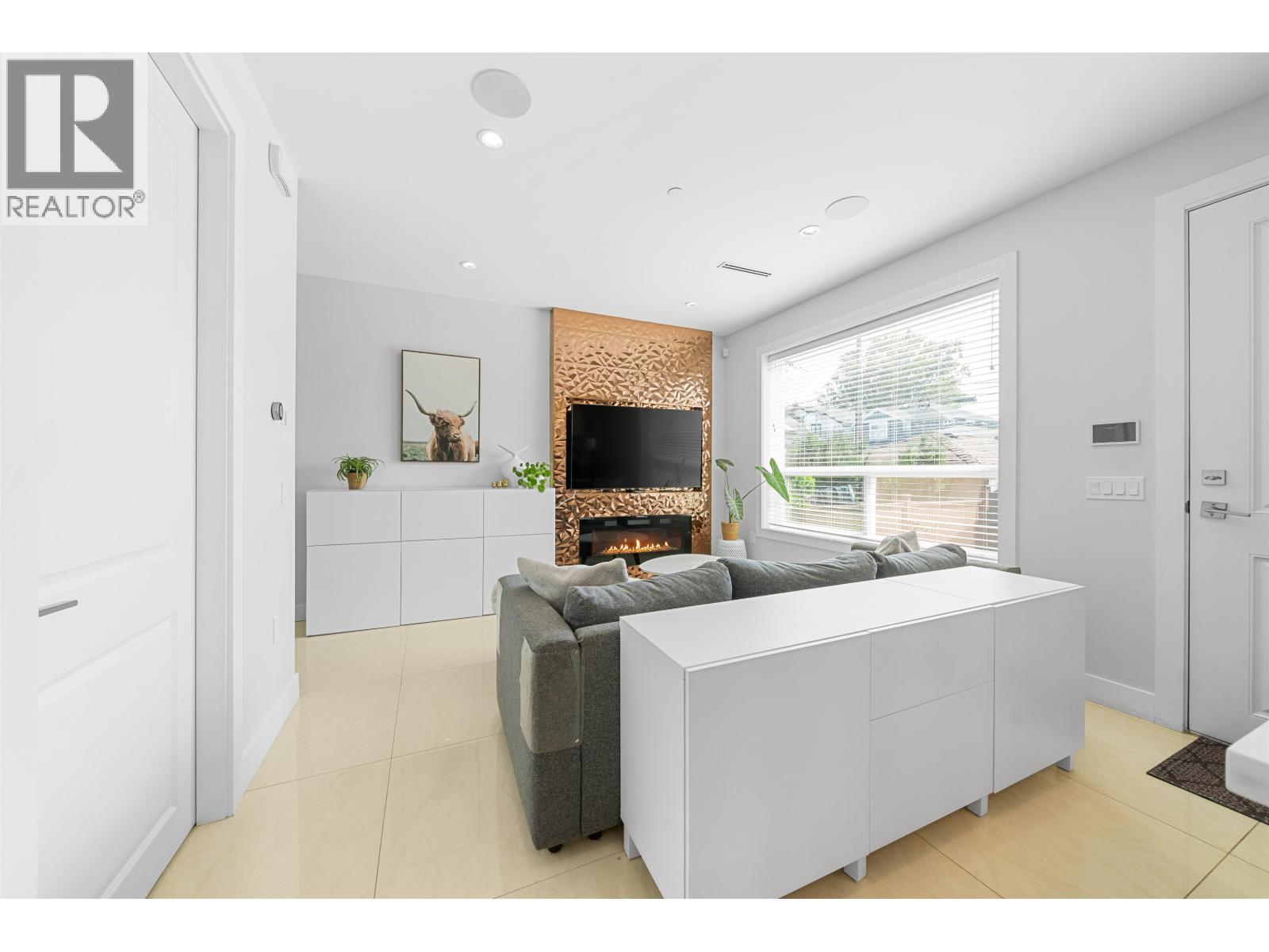 3448 Pandora Street, Vancouver, British Columbia  V5K 1W8 - Photo 3 - R3042685