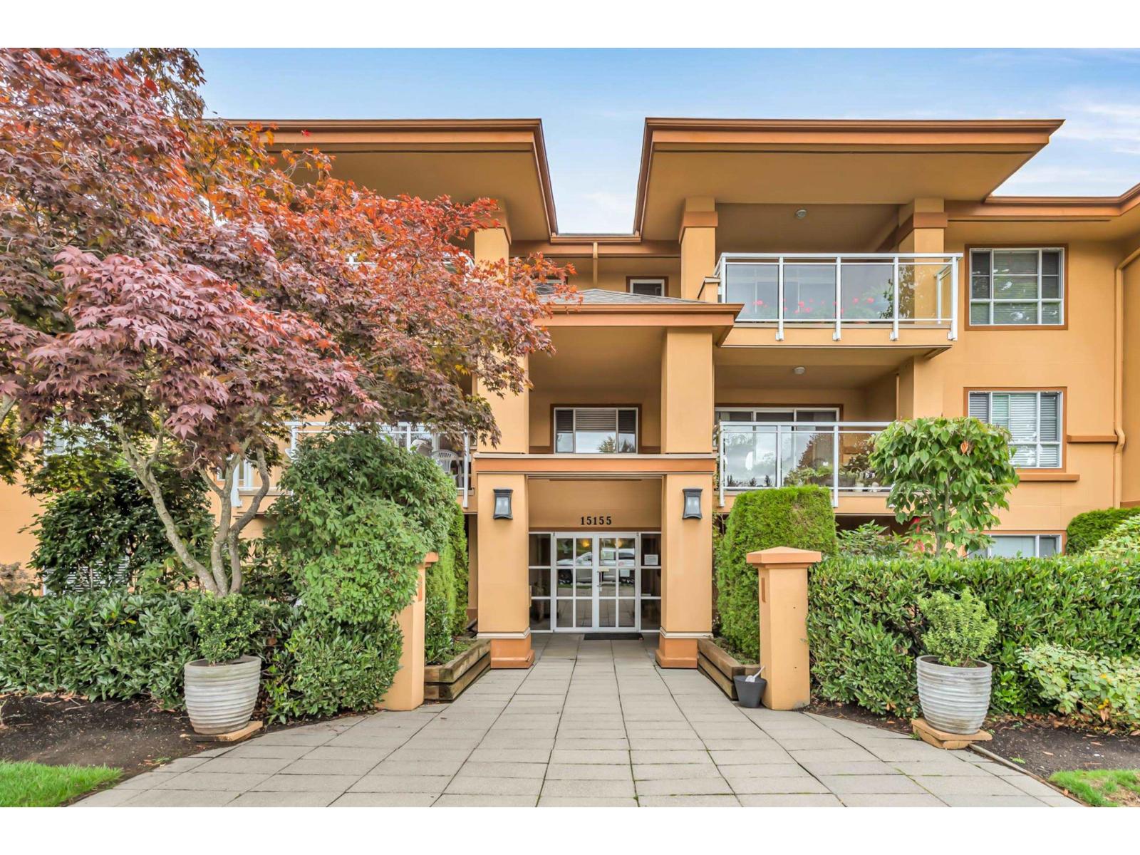 304 15155 22 Avenue, Surrey, British Columbia  V4A 9T4 - Photo 2 - R3039475