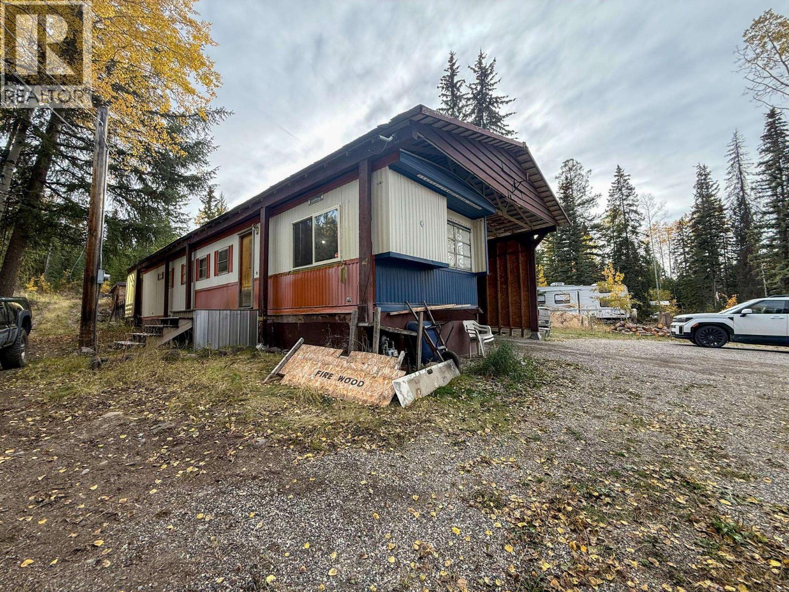 6340 Wolfe Road, Horse Lake, British Columbia  V0K 2E3 - Photo 1 - R3059589