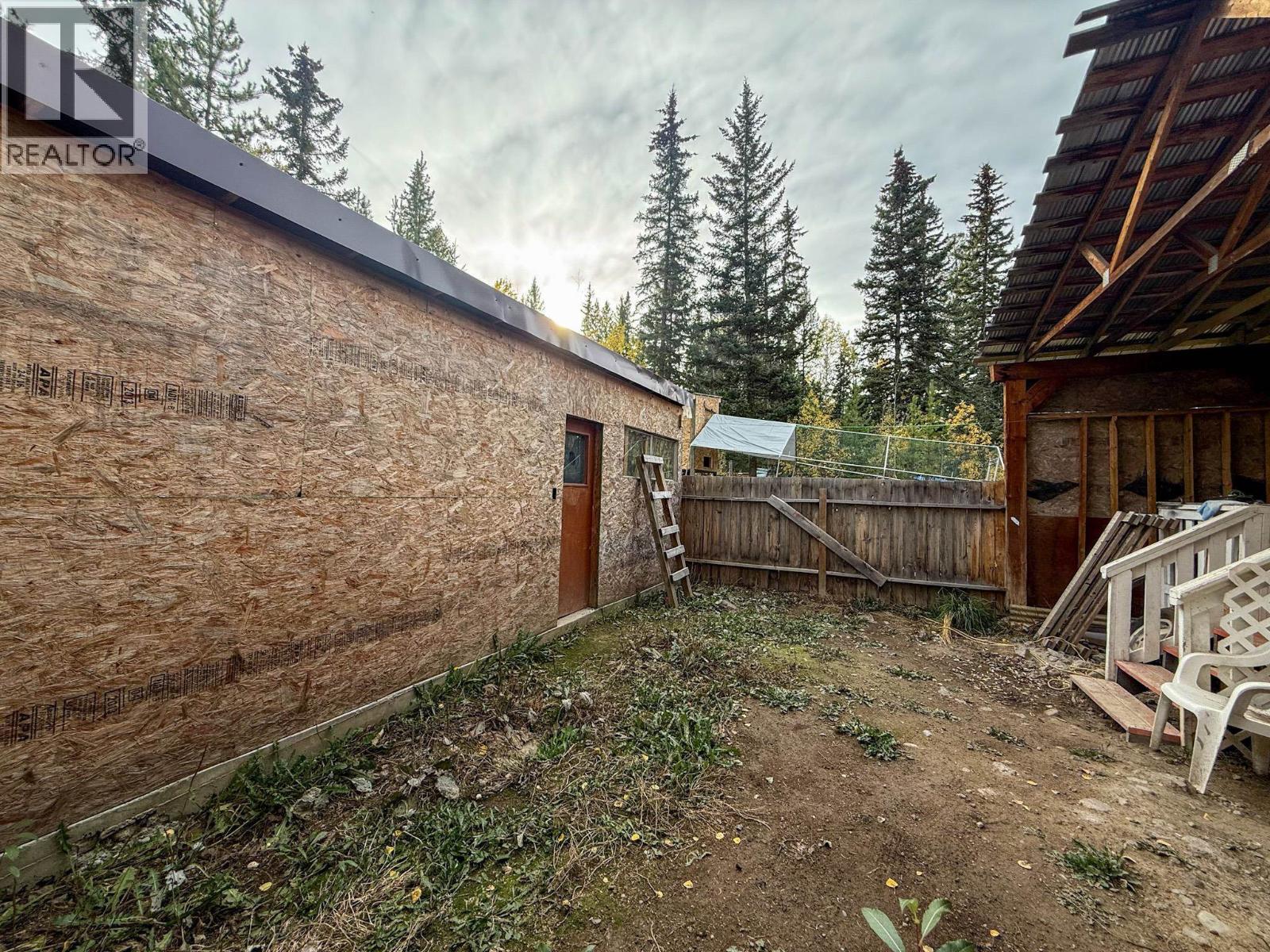 6340 Wolfe Road, Horse Lake, British Columbia  V0K 2E3 - Photo 23 - R3059589