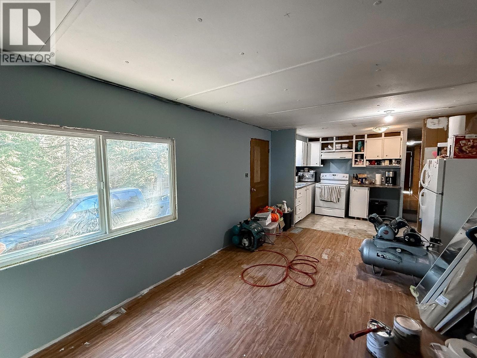 6340 Wolfe Road, Horse Lake, British Columbia  V0K 2E3 - Photo 10 - R3059589