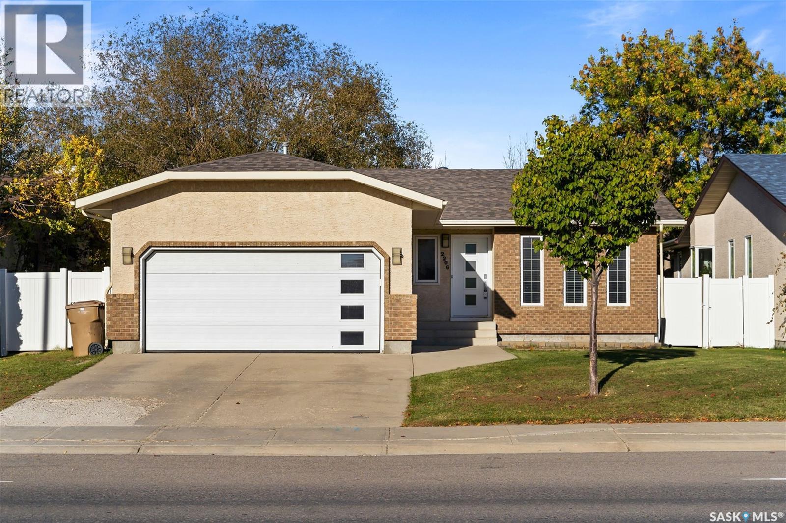 2206 Assiniboine AVENUE E, Regina, Saskatchewan