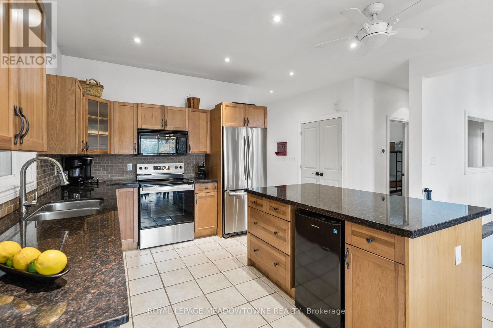 1658 Hospitality Road, Minden Hills (Snowdon), Ontario  K0M 2K0 - Photo 7 - X12480442