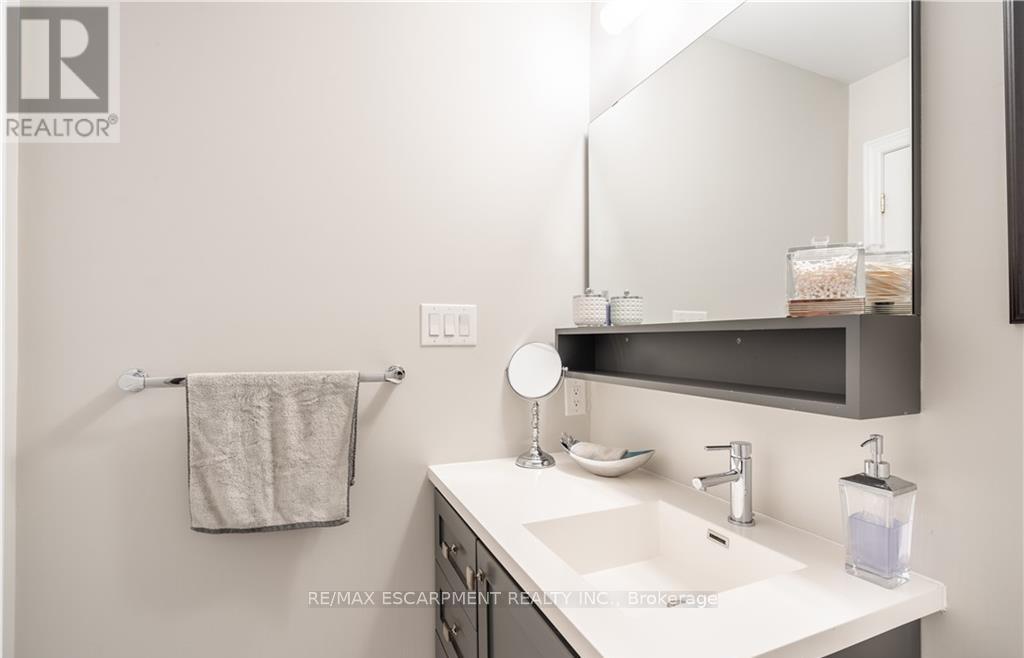 15 Pierre Trudeau Lane, Grimsby, Ontario  L3M 0H4 - Photo 29 - X12480447