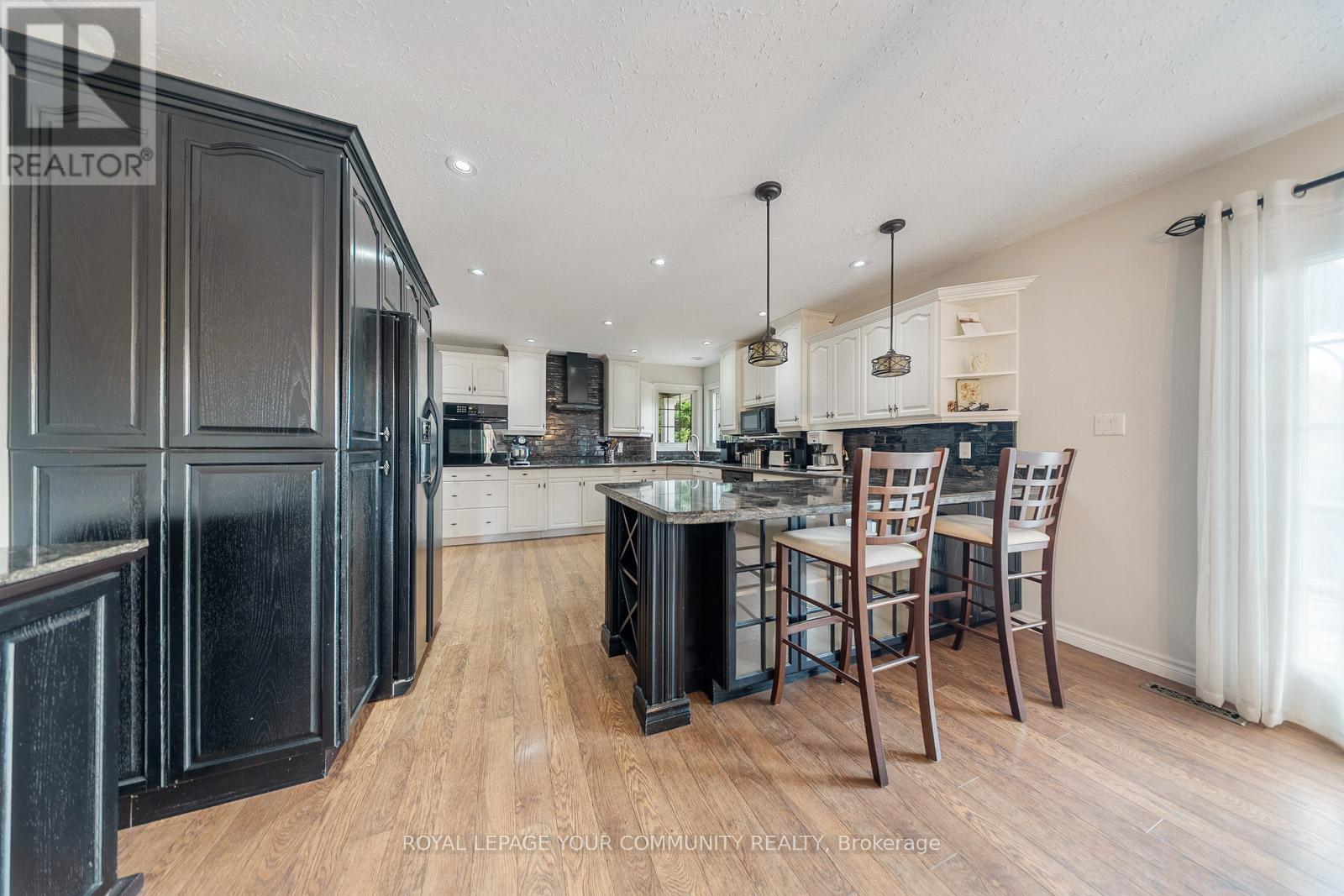 286194 County Road, Mono, Ontario  L9W 6P6 - Photo 16 - X12480483