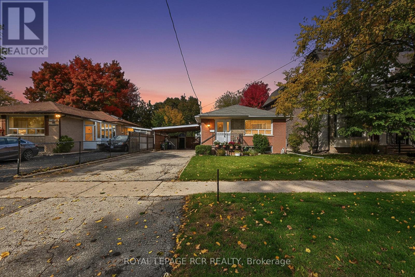 398 CONNAUGHT AVENUE, Toronto, Ontario
