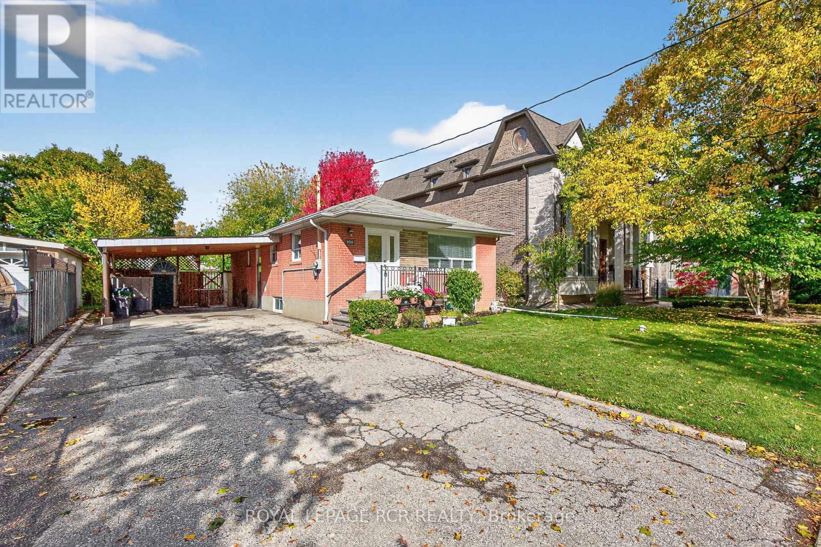 398 Connaught Avenue, Toronto, Ontario  M2R 2M2 - Photo 2 - C12480519