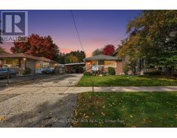 398 CONNAUGHT AVENUE, Toronto, Ontario