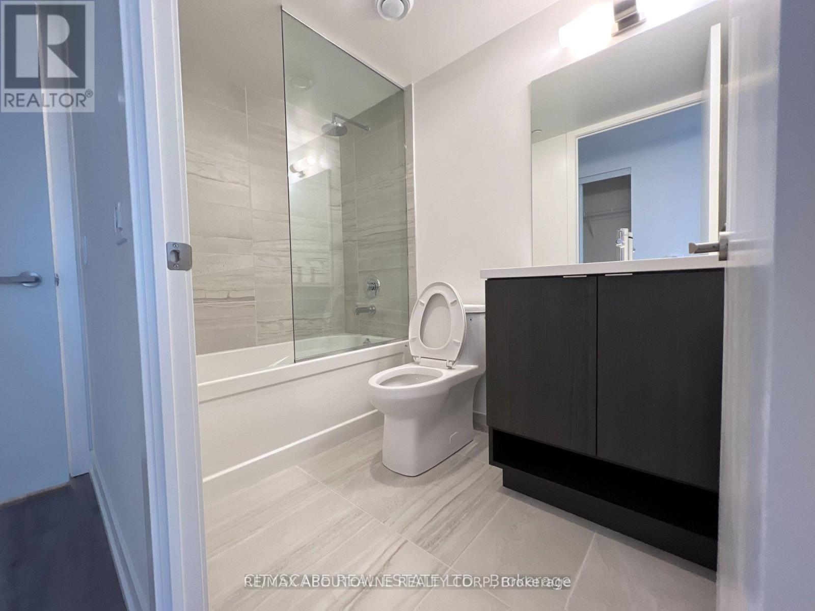 1607 - 138 Downes Street, Toronto (Waterfront Communities), Ontario  M5E 0E4 - Photo 12 - C12480549