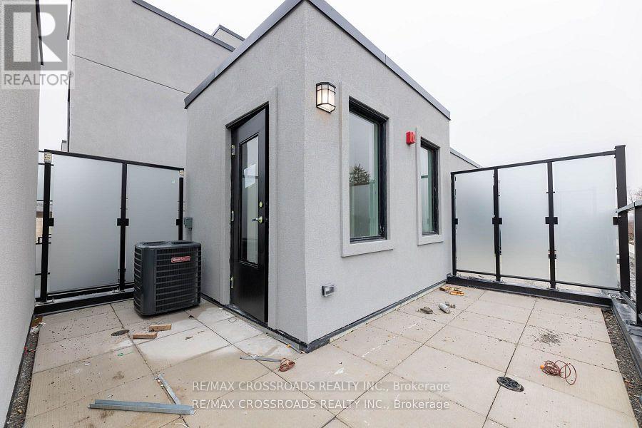 Th47 - 861 Sheppard Avenue W, Toronto (Clanton Park), Ontario  M3H 2T5 - Photo 34 - C12480556