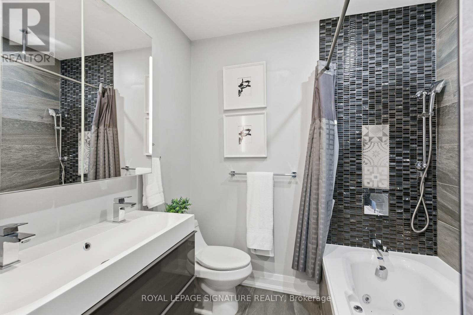 503 - 60 Bathurst Street, Toronto, Ontario  M5V 2P4 - Photo 14 - C12480581