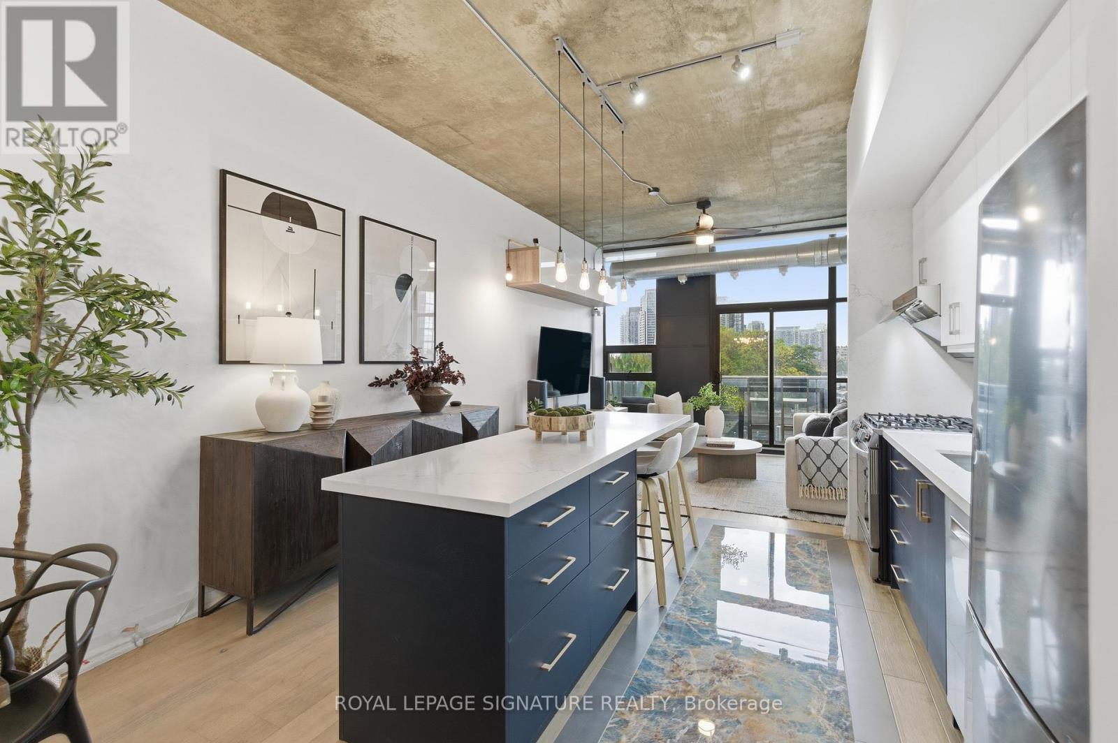 503 - 60 Bathurst Street, Toronto, Ontario  M5V 2P4 - Photo 4 - C12480581