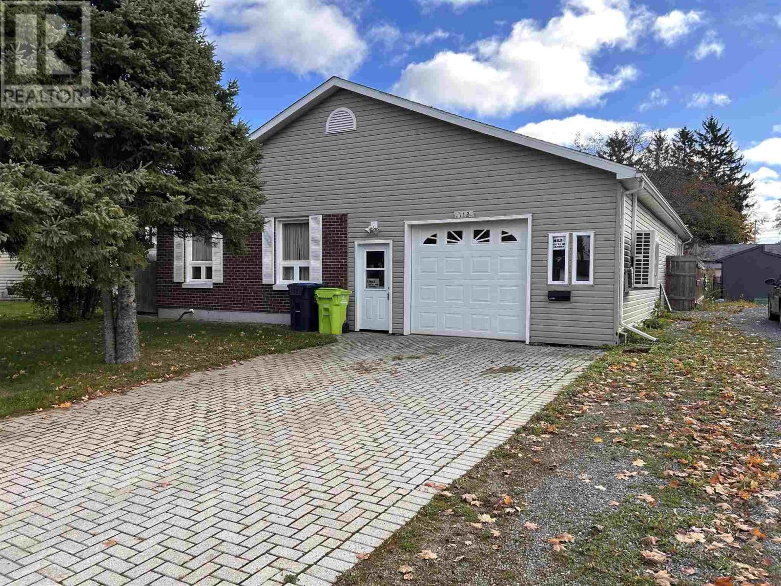 112 Willowdale St, Sault Ste. Marie, Ontario  P6A 5Z4 - Photo 1 - SM253059
