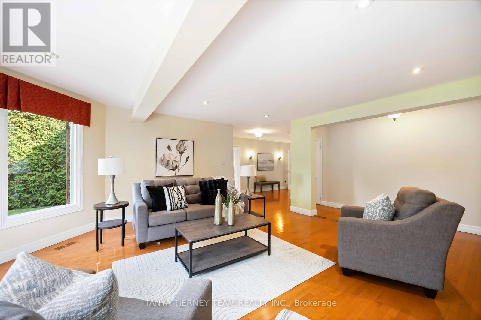 6 Lyndhurst Crescent, Whitby (Williamsburg), Ontario  L1R 1E4 - Photo 20 - E12480568