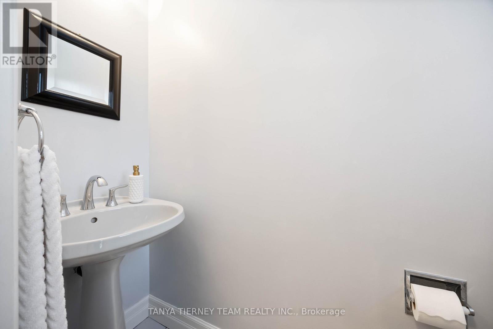 6 Lyndhurst Crescent, Whitby (Williamsburg), Ontario  L1R 1E4 - Photo 21 - E12480568